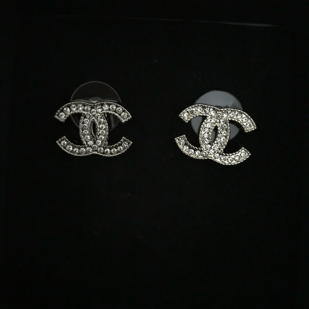 Chanel classic earrings